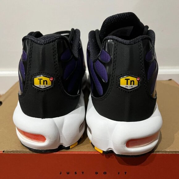 Air Max Plus Voltage Purple OG - Picture 4 of 6